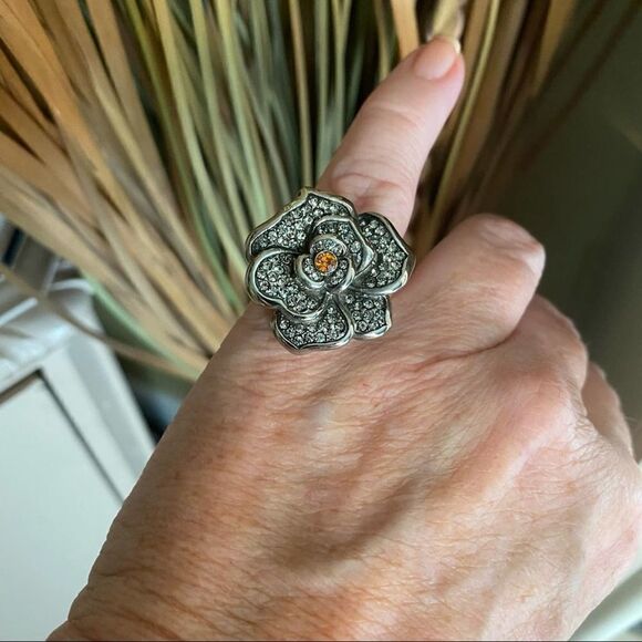 TK316 Stainless Steel Topaz Rhinestone Flower Ring Size 6 - Picture 6 of 8